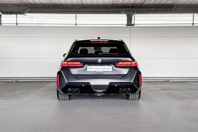 BMW M5 Touring M5 | Keramische remschijven | Trekhaak | M Driver's Pack