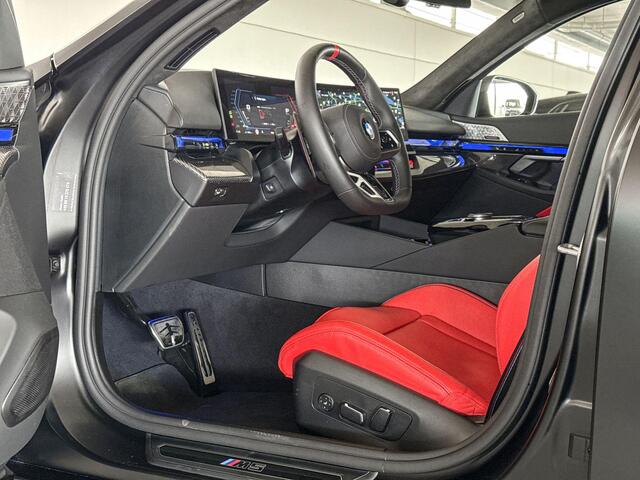 BMW M5 Touring M5 | Keramische remschijven | Trekhaak | M Driver's Pack