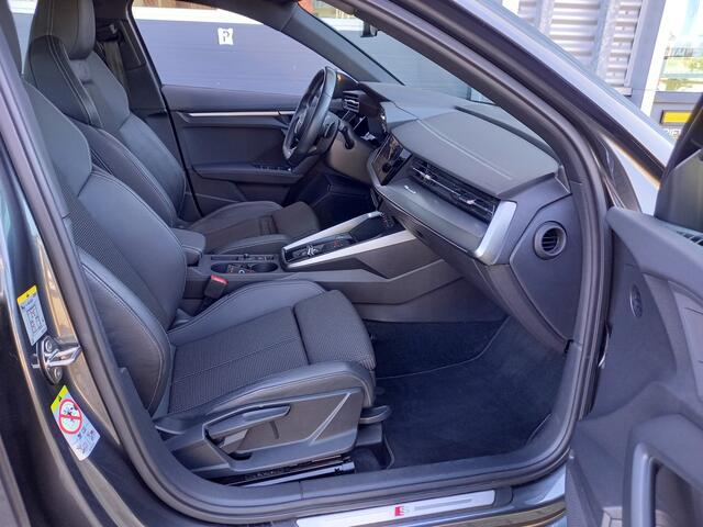 Audi A3 SPORTBACK 35 150PK TFSI S edition 3X S-LINE - VIRTUAL - CAMERA - NL AUTO - 1 EIGENAAR