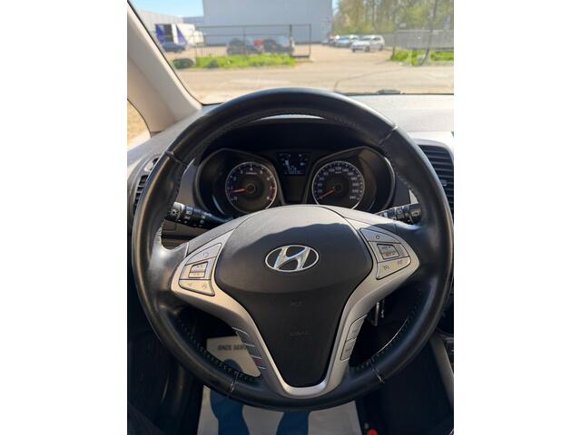 Hyundai IX20 1.6i i-Catcher 1.6i i-Catcher 5DRS|2012|Clima|Panoramadak|Stoelverwarming|Cruisecontrole|e APK