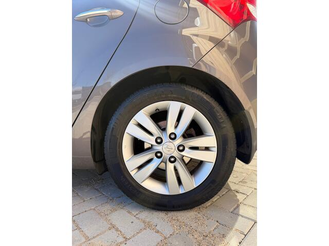 Hyundai IX20 1.6i i-Catcher 1.6i i-Catcher 5DRS|2012|Clima|Panoramadak|Stoelverwarming|Cruisecontrole|e APK