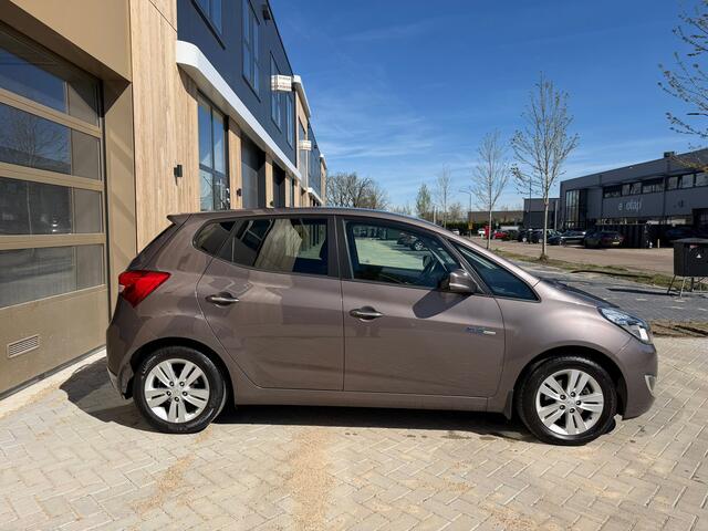 Hyundai IX20 1.6i i-Catcher 1.6i i-Catcher 5DRS|2012|Clima|Panoramadak|Stoelverwarming|Cruisecontrole|e APK