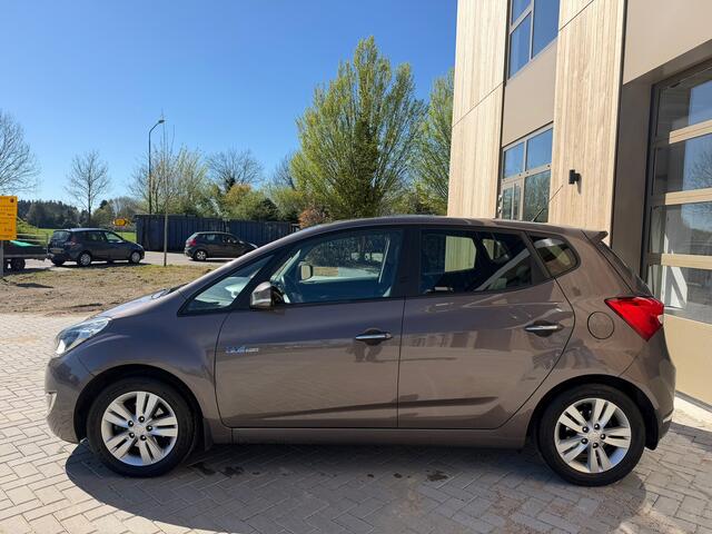 Hyundai IX20 1.6i i-Catcher 1.6i i-Catcher 5DRS|2012|Clima|Panoramadak|Stoelverwarming|Cruisecontrole|e APK