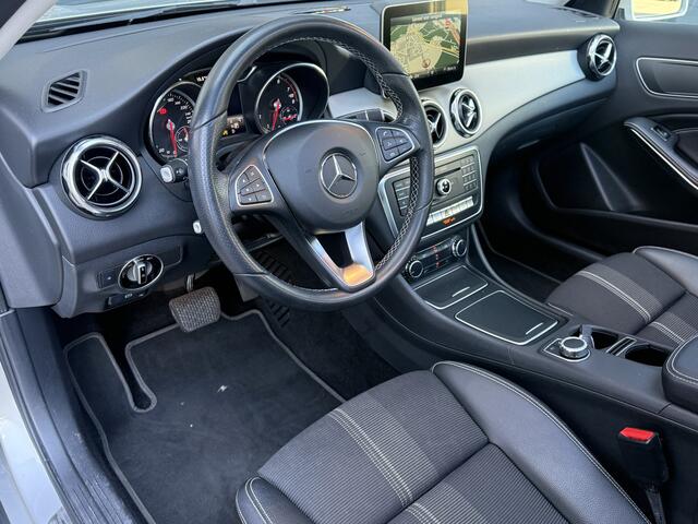 Mercedes-Benz GLA-Klasse 180 Premium AUTOMAAT,NAVI/CAM,PANO