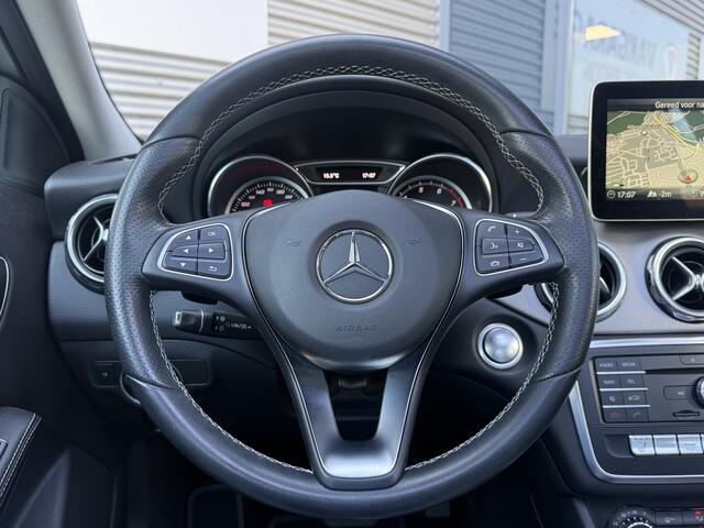Mercedes-Benz GLA-Klasse 180 Premium AUTOMAAT,NAVI/CAM,PANO