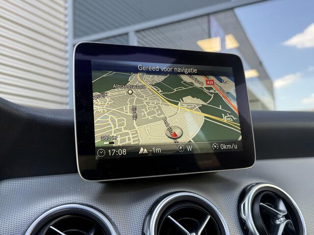 Mercedes-Benz GLA-Klasse 180 Premium AUTOMAAT,NAVI/CAM,PANO