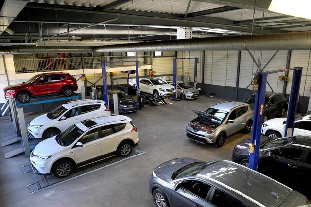 Mercedes-Benz GLA-Klasse 180 Premium AUTOMAAT,NAVI/CAM,PANO