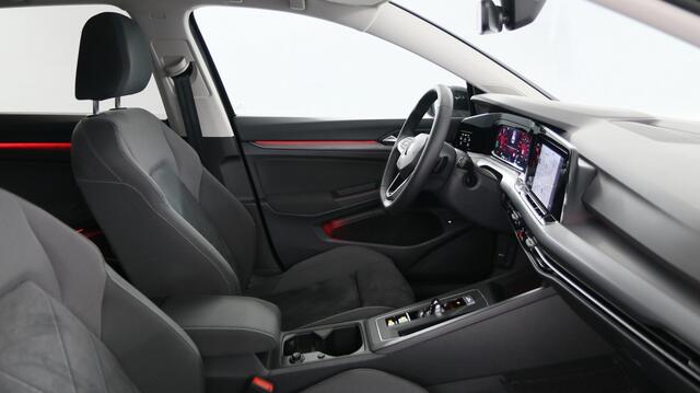Volkswagen Golf 1.4 TSI eHybrid 204pk PHEV Style / Travel Assist / Memory / Navigatie