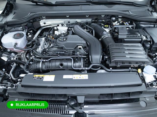 Volkswagen Golf 1.5 eTSI R-Line Edition 150 PK | Panoramadak | Elect. Trekhaak | Stoel- & Stuurverw. | Adap. Cruise | Achteruitrijcamera, Apple Carplay, Android 