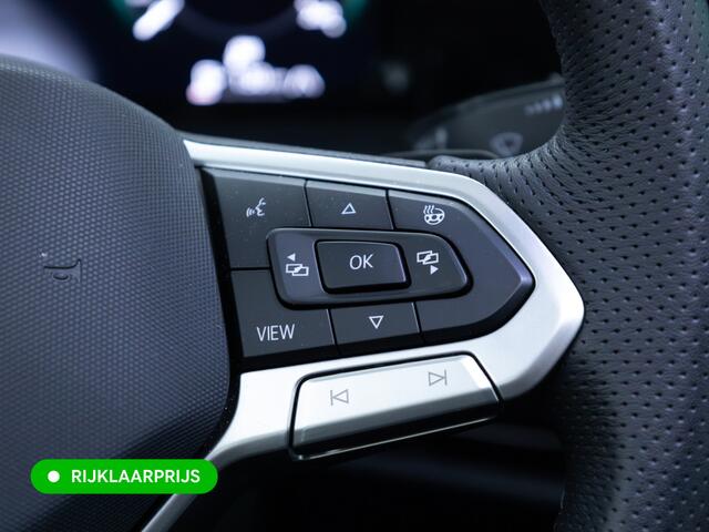 Volkswagen Golf 1.5 eTSI R-Line Edition 150 PK | Panoramadak | Elect. Trekhaak | Stoel- & Stuurverw. | Adap. Cruise | Achteruitrijcamera, Apple Carplay, Android 