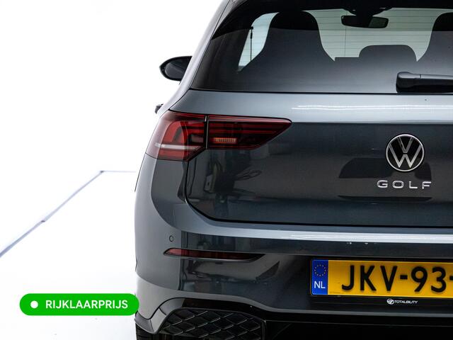 Volkswagen Golf 1.5 eTSI R-Line Edition 150 PK | Panoramadak | Elect. Trekhaak | Stoel- & Stuurverw. | Adap. Cruise | Achteruitrijcamera, Apple Carplay, Android 