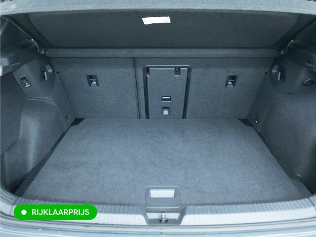 Volkswagen Golf 1.5 eTSI R-Line Edition 150 PK | Panoramadak | Elect. Trekhaak | Stoel- & Stuurverw. | Adap. Cruise | Achteruitrijcamera, Apple Carplay, Android 