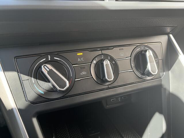 Volkswagen Polo 1.0 TSI Life / ADAPTIVE CRUISE/ APP-CONNECT/ PARKEER SENSOREN V+A/ DIGITAL DASH/ AIRCO/ DAB/ NAVI/ 16'' LMV