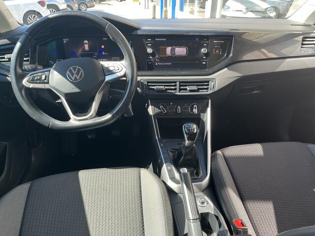 Volkswagen Polo 1.0 TSI Life / ADAPTIVE CRUISE/ APP-CONNECT/ PARKEER SENSOREN V+A/ DIGITAL DASH/ AIRCO/ DAB/ NAVI/ 16'' LMV