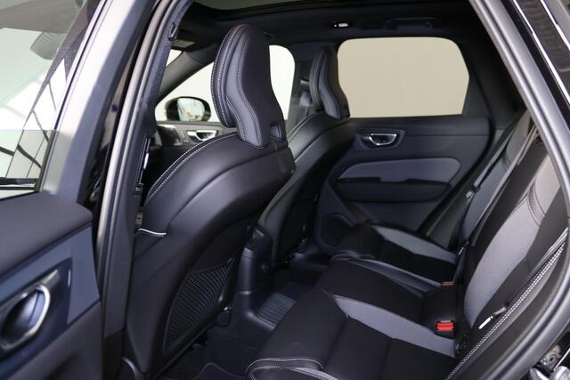 Volvo XC60 T6 Recharge AWD Plus Black Edition - Panorama/schuifdak - IntelliSafe Assist & Surround - 360� Camera - Harman/Kardon audio - Adaptieve LED kopla