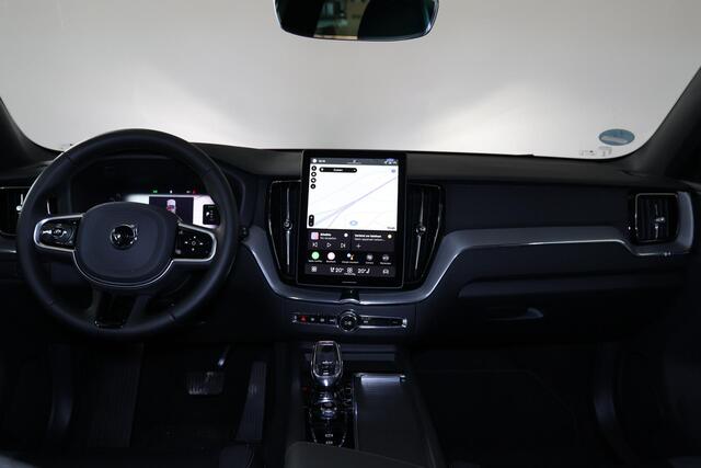 Volvo XC60 T6 Recharge AWD Plus Black Edition - Panorama/schuifdak - IntelliSafe Assist & Surround - 360� Camera - Harman/Kardon audio - Adaptieve LED kopla