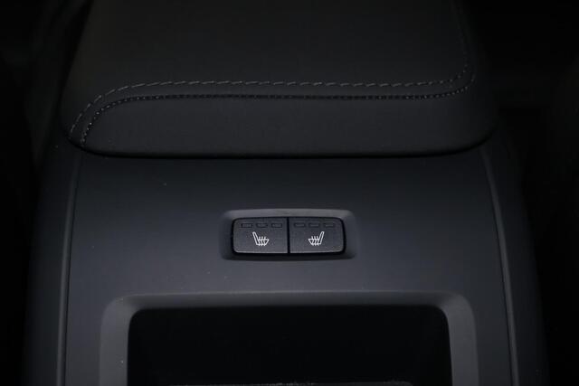 Volvo XC60 T6 Recharge AWD Plus Black Edition - Panorama/schuifdak - IntelliSafe Assist & Surround - 360� Camera - Harman/Kardon audio - Adaptieve LED kopla