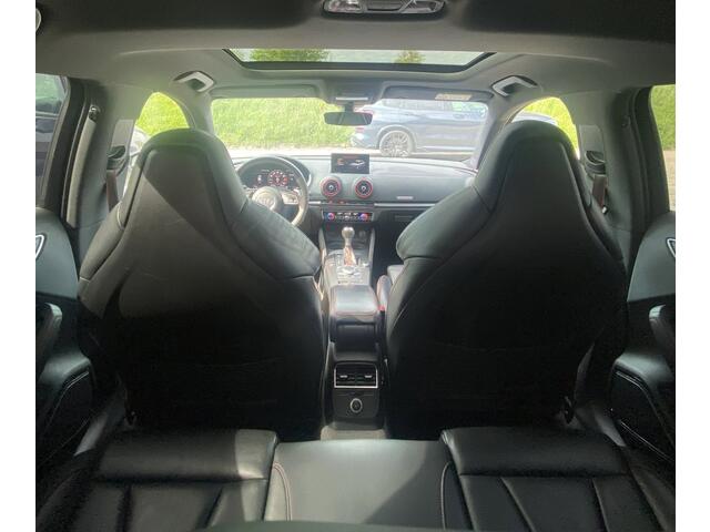 Audi RS3 Sportback 2.5 TFSI RS 3 quattro / Pano/ B&O/ VC/ Matrix/ Ambiente/ Privacy/ Keyless/ Carplay