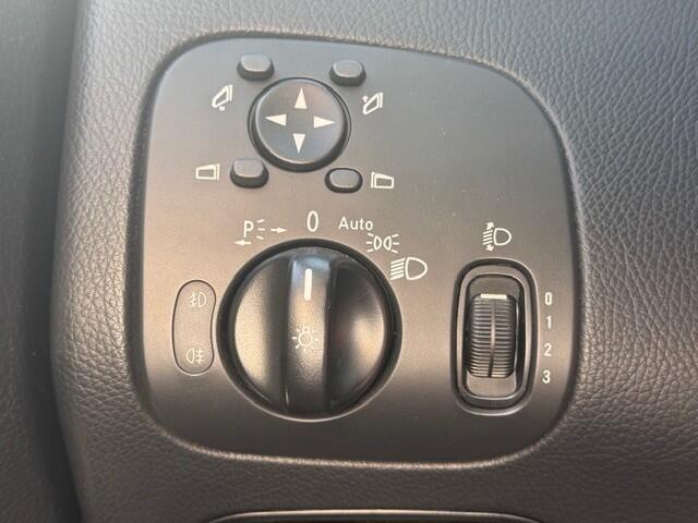 Mercedes-Benz CLK-Klasse Cabrio 350 Avantgarde AMG line l Memory pakket l Comand l PTS l Tempomaat l Airconditioning l Stoelverwarming l Nederlands geleverde auto