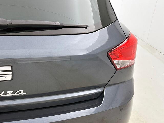 Seat Ibiza 1.0 EcoTSI Style Business Intense Navigatie Apple Carplay/Android Auto Parkeersensoren Virtual Cockpit Cruise Control Stoelverwarming Full Led C