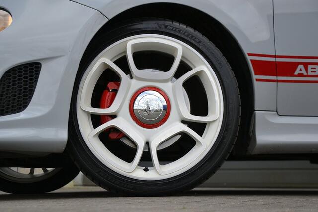 Fiat 500c ABARTH 1.4-16V 140PK Automaat | Leder | Premium Audio | Bi-Xenon