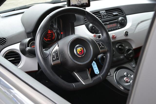 Fiat 500c ABARTH 1.4-16V 140PK Automaat | Leder | Premium Audio | Bi-Xenon