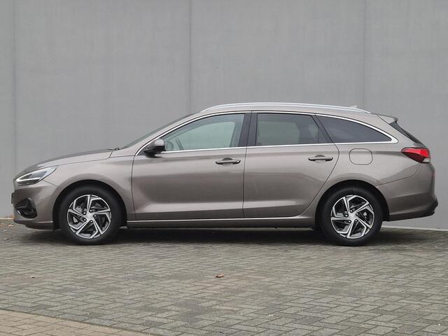 Hyundai I 30 Wagon 1.0 T-GDi MHEV Comfort Smart Handgeschakeld / Fabrieksgarantie tot 01-2029 / Dealer onderhouden / Stuur en Stoel verwarming / Achteruitrijc