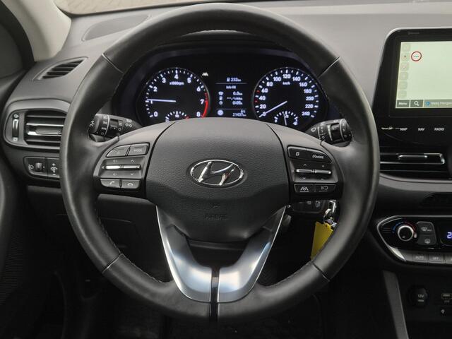Hyundai I 30 Wagon 1.0 T-GDi MHEV Comfort Smart Handgeschakeld / Fabrieksgarantie tot 01-2029 / Dealer onderhouden / Stuur en Stoel verwarming / Achteruitrijc