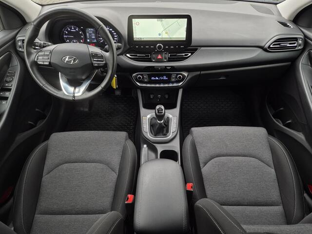 Hyundai I 30 Wagon 1.0 T-GDi MHEV Comfort Smart Handgeschakeld / Fabrieksgarantie tot 01-2029 / Dealer onderhouden / Stuur en Stoel verwarming / Achteruitrijc