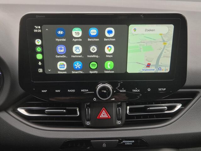 Hyundai I 30 Wagon 1.0 T-GDi MHEV Comfort Smart Handgeschakeld / Fabrieksgarantie tot 01-2029 / Dealer onderhouden / Stuur en Stoel verwarming / Achteruitrijc