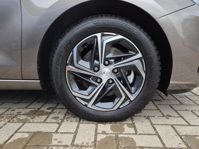 Hyundai I 30 Wagon 1.0 T-GDi MHEV Comfort Smart Handgeschakeld / Fabrieksgarantie tot 01-2029 / Dealer onderhouden / Stuur en Stoel verwarming / Achteruitrijc