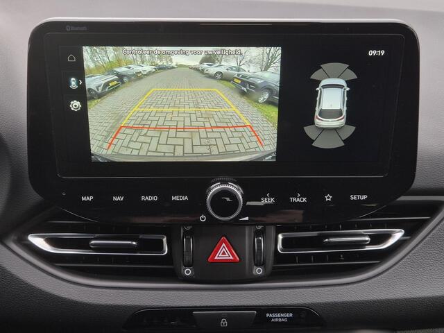 Hyundai I 30 Wagon 1.0 T-GDi MHEV Comfort Smart Handgeschakeld / Fabrieksgarantie tot 01-2029 / Dealer onderhouden / Stuur en Stoel verwarming / Achteruitrijc
