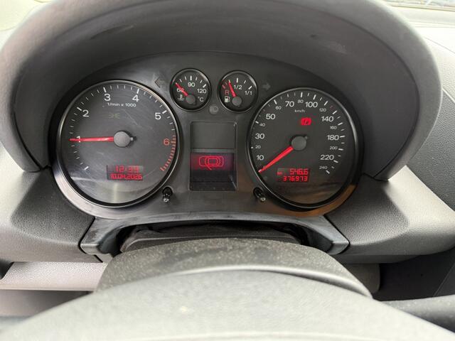 Audi A2 1.4 APK 10-26 2000 CLIMA ZUINIG