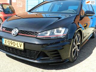 Volkswagen Golf VII