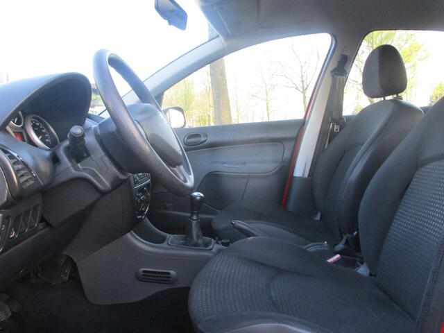 Peugeot 206 + 1.1 XR 5-deurs