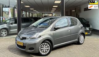 Toyota Aygo 1.0-12V Aspiration Green AUTOMAAT | ALCANTARA | NAP