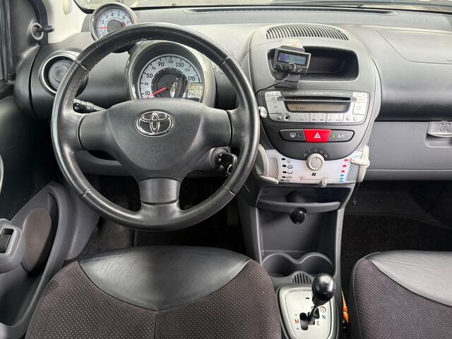Toyota Aygo 1.0-12V Aspiration Green AUTOMAAT | ALCANTARA | NAP
