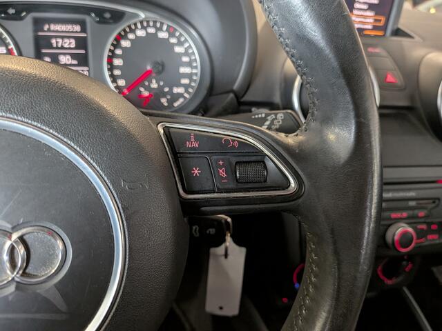 Audi A1 1.2 TFSI Ambition Pro Line Business Panoramadak, Airco, Stuurbekrachtiging