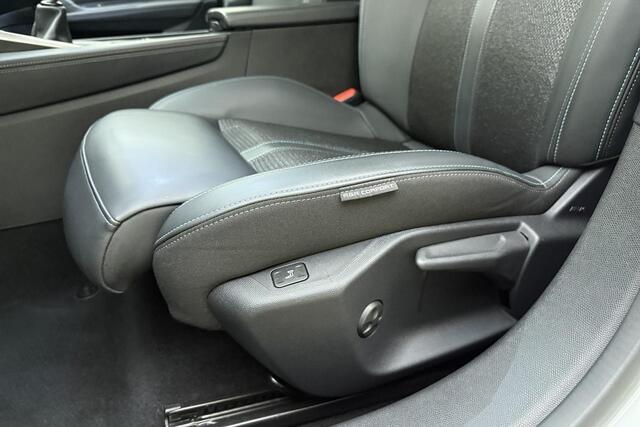Peugeot 308 1.2 PureTech Allure Pack Business / digitaal dashboard / dodehoekdetectie / achteruitrijcamera / spraakbediening / hill hold / brake assist / trek