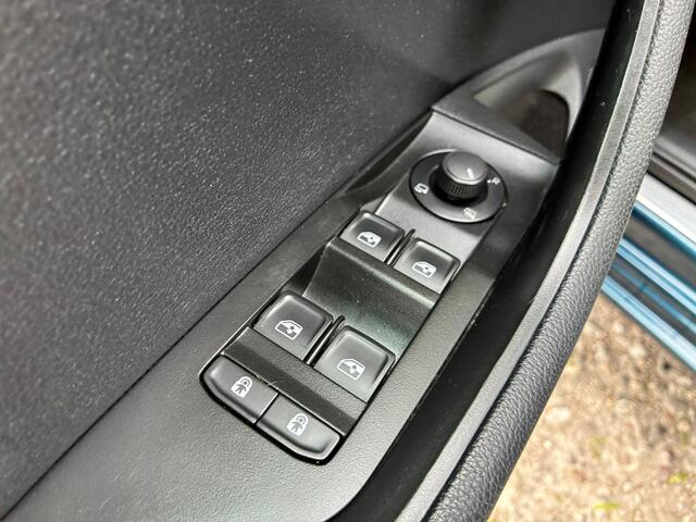 Skoda Superb Combi 1.5 TSI ACT Ambition Business | Automaat + Cruise + Clima nu � 14.975,-