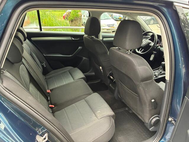 Skoda Superb Combi 1.5 TSI ACT Ambition Business | Automaat + Cruise + Clima nu � 14.975,-