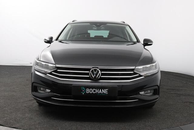 Volkswagen Passat Variant 1.5 TSI 150pk DSG Business | Trekhaak | Navigatie | Cruise Control Adaptief |