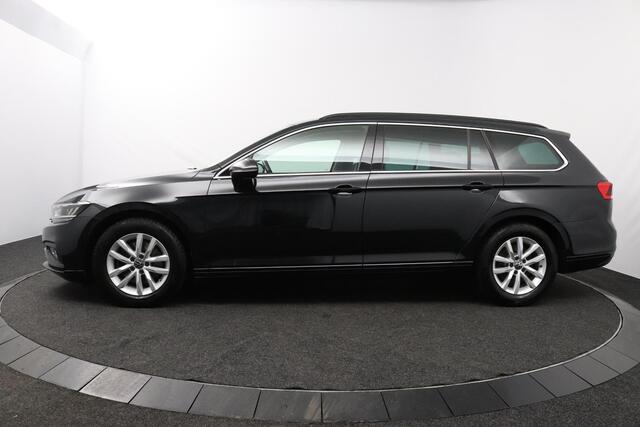 Volkswagen Passat Variant 1.5 TSI 150pk DSG Business | Trekhaak | Navigatie | Cruise Control Adaptief |