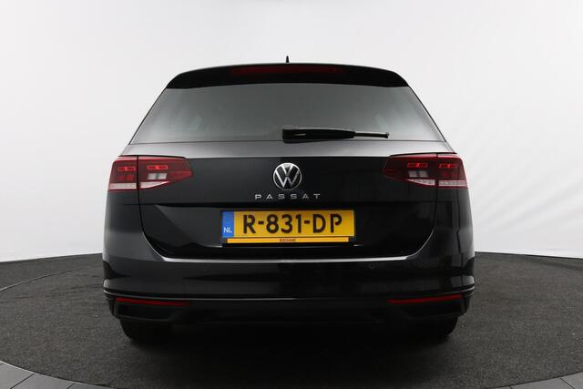 Volkswagen Passat Variant 1.5 TSI 150pk DSG Business | Trekhaak | Navigatie | Cruise Control Adaptief |
