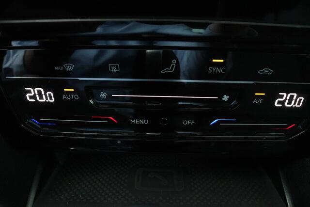 Volkswagen Passat Variant 1.5 TSI 150pk DSG Business | Trekhaak | Navigatie | Cruise Control Adaptief |