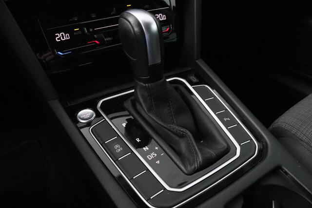Volkswagen Passat Variant 1.5 TSI 150pk DSG Business | Trekhaak | Navigatie | Cruise Control Adaptief |