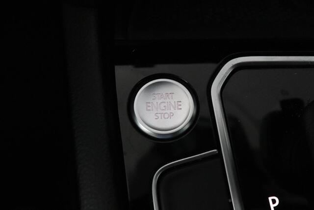 Volkswagen Passat Variant 1.5 TSI 150pk DSG Business | Trekhaak | Navigatie | Cruise Control Adaptief |