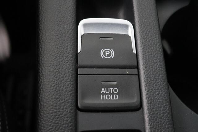 Volkswagen Passat Variant 1.5 TSI 150pk DSG Business | Trekhaak | Navigatie | Cruise Control Adaptief |