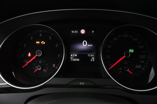 Volkswagen Passat Variant 1.5 TSI 150pk DSG Business | Trekhaak | Navigatie | Cruise Control Adaptief |