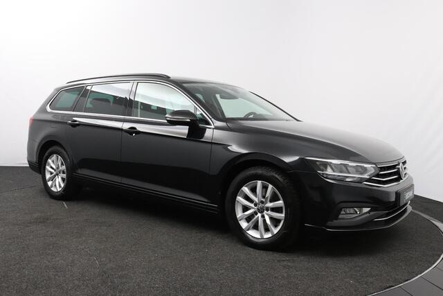 Volkswagen Passat Variant 1.5 TSI 150pk DSG Business | Trekhaak | Navigatie | Cruise Control Adaptief |